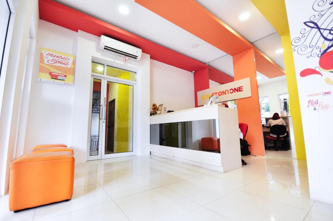 Djo Front One Inn Bengkulu Exteriér fotografie